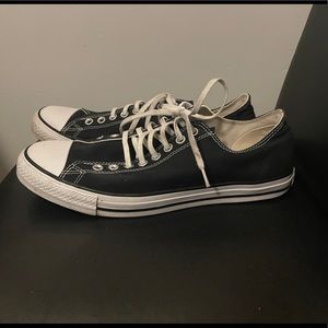 Mens Converse. Size 11.5.